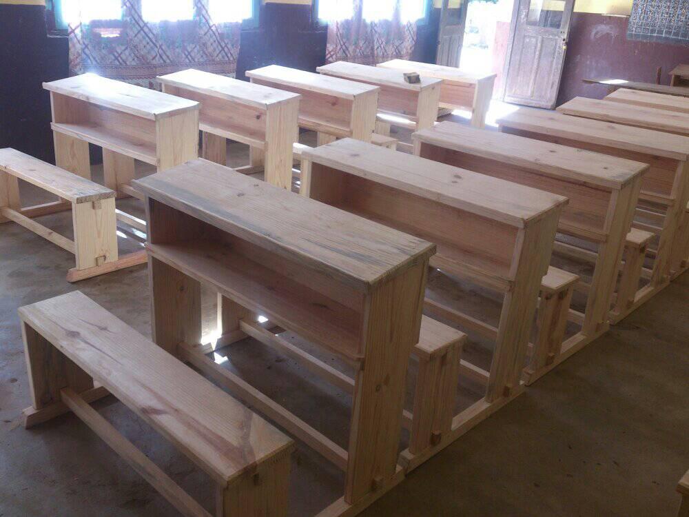 Dons Tables et Bancs pour l'EPP Anosisoa