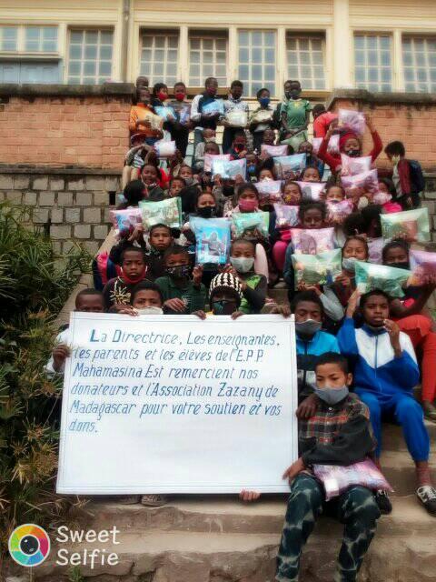 Distribution de Kits Scolaires EPP Mahamasina-Est