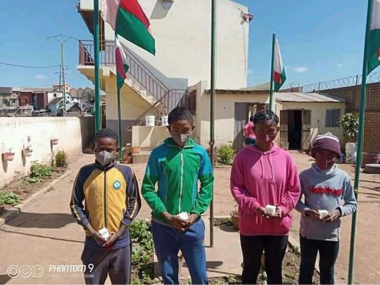 Enfants malgaches Zazany Madagascar