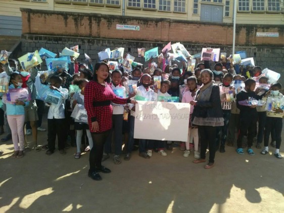 Distribution Kits Scolaires 2021 Zazany Madagascar